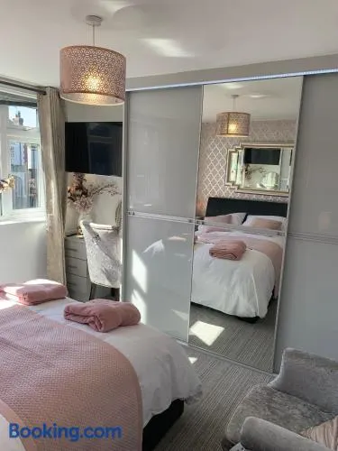 Kensington Luxury Apartment on Gated Development in Leafy edge of Chorley Town Centre - Image 1