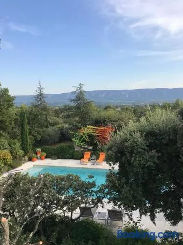 Villa de vacances familiale avec jardin et piscine - Image 1