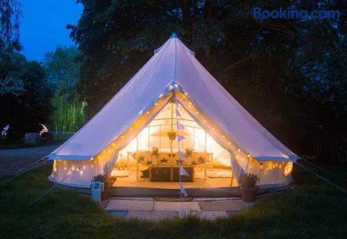 Oxford Riverside Glamping - Image 1
