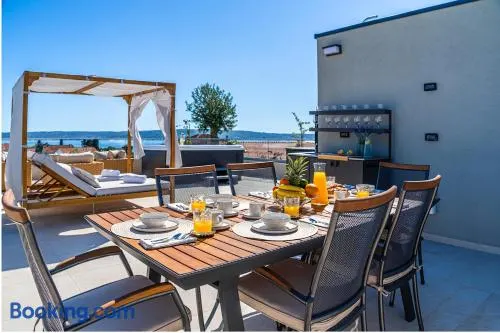 "Zlatna Palma"Luxury Seaview Penthouse & Jacuzzi, 300m to beach - Image 1