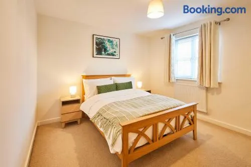 Host & Stay - Happy Home - Image 1