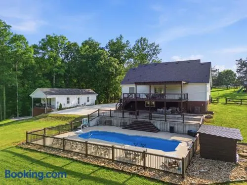 Private Pool Estate Sleeps 20 Guest House Creek - Image 1