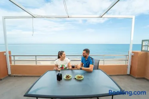 Primera línea de playa, Terraza frente al mar, Parking - Image 1