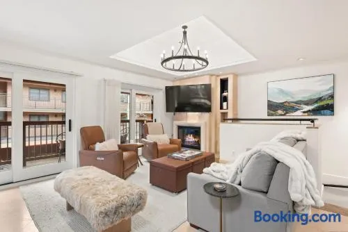 Dolomite 11, 5-Bedroom Townhome, 3 Levels, Walk to Town & Mountain Access - Image 1