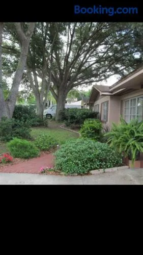 Florida Home Near Disney and Legoland - Image 1