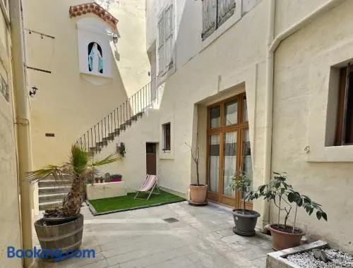 Des appartements au calme dans un immeuble historique - Image 1