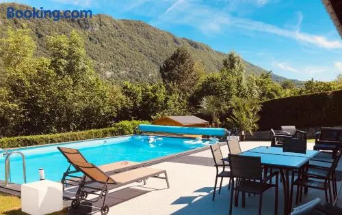 Villa luxe 5 étoiles, piscine spa sauna à 5 min du lac Annecy - Image 1