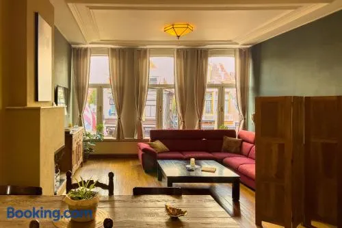 Gunnery's Guest House - Image 1