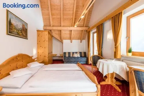 B&B Hotel Alpenrose Rooms & Apartments - Image 1
