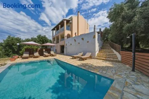 Villa Sarakinos - Image 1