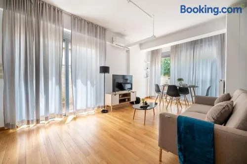 Chic 1BR Apartment in Neo Psichiko - Image 1