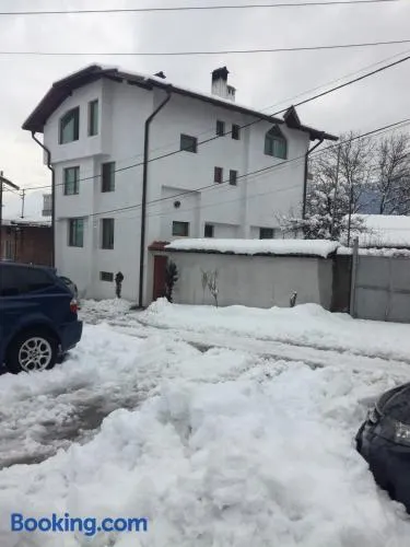 Bayrakova Guest House - Image 1