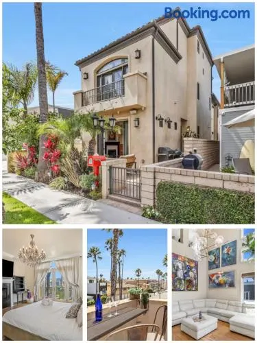 Beach Retreat- Walk to Beach, BBQ, Oceanview Rooftop & Firepit - Image 1