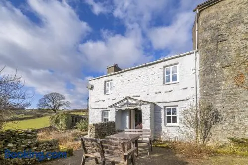 Drawell Cottage - Situated on a working farm - Image 1