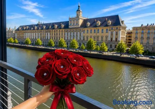 Marina River Apartments on the Water - Wrocław Centrum - Image 1