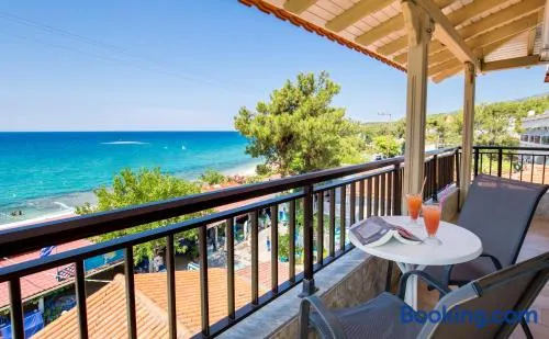 Green Velvet Thassos - Image 1