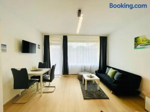 **Modernes Apartment in zentraler Lage** - Image 1