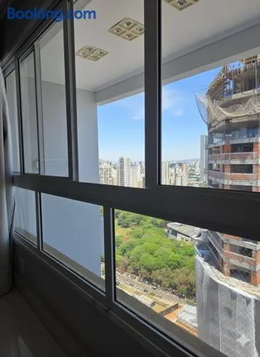Duplex de Luxo com Vista Panorâmica para o Parque - Image 1