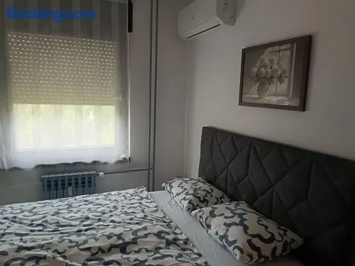 Apartman 19 Vinkovci, klimatiziran, self check-in - Image 1