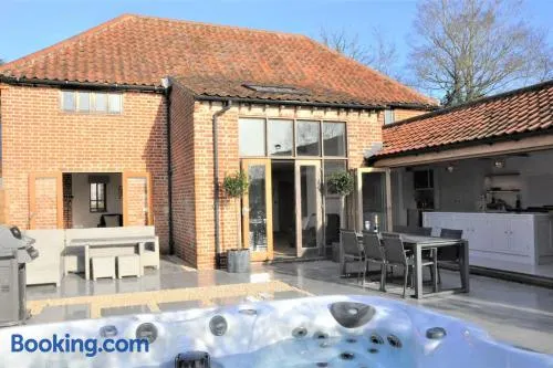 The Granary, Norfolk - Image 1