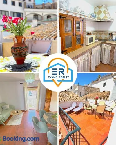 Evans Realty BP Casa Higinea Céntrico y terraza - Image 1
