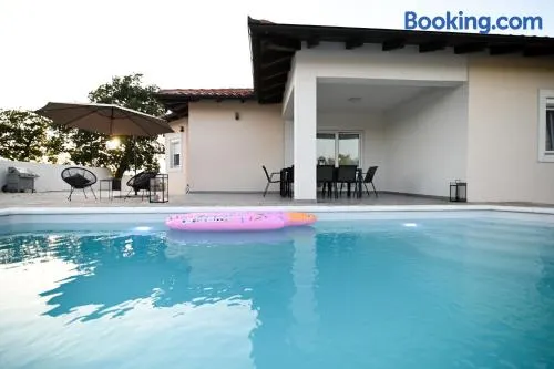 Four Oaks Holiday House - Image 1