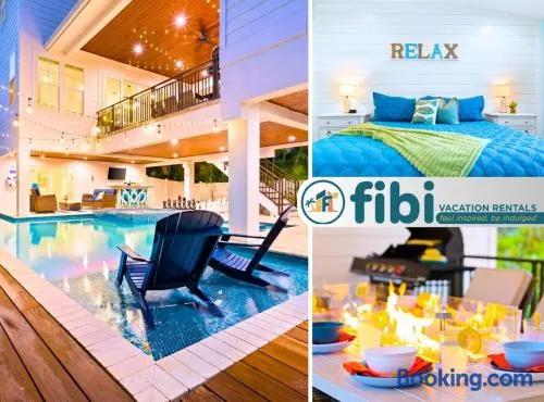 Grand Island Retreat: Private Heated Pool | Games - Image 1