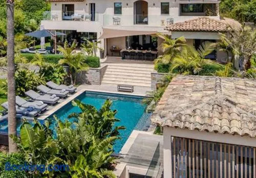 Private Luxury Villa Minutes from the Beach - Image 1