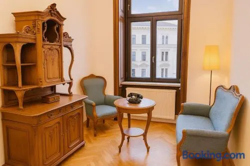 Antique photo apartment 5 minutes in the center of Vienna - Image 1