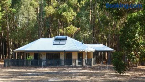 Margaret River Hideaway & Farmstay - Image 1