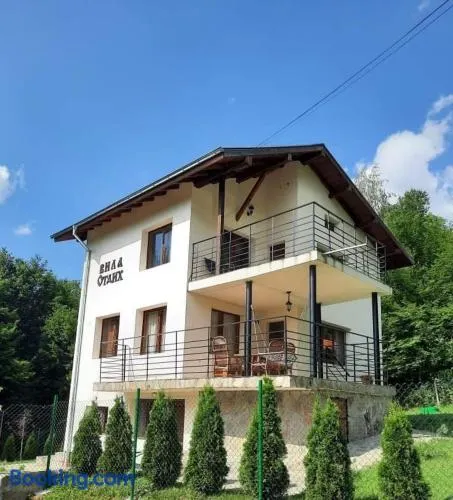 Къща за гости Вила Отдих Vila Otdih - Image 1