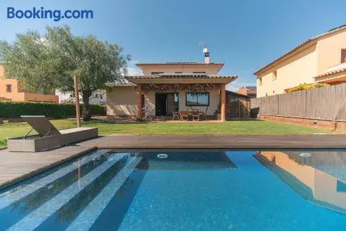 WELCS CASA 231 PDA con piscina - Image 1