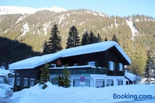 Kinderfreundliche Wohnung mit Garten und Terrasse | Bergblick | Haustiere erlaubt - Image 1