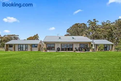 Exeter House Estate Vineyard Residence - Image 1