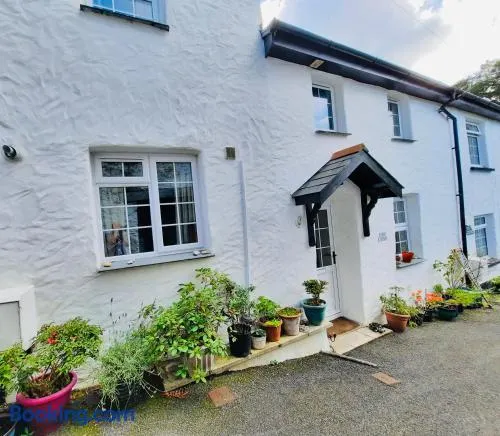 New for 2021 Welcome to Violet Cottage - Image 1