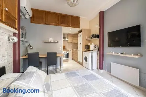 Studio idéal pour deux voyageurs sur Marseille - Image 1