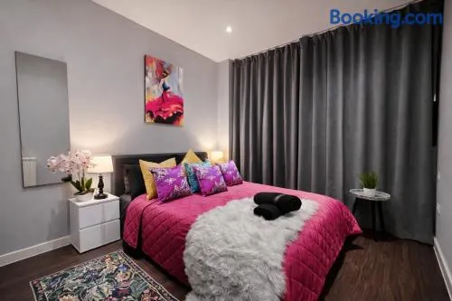 The Skyline - 1 Bedroom Apartment in London Heathrow - 2nd Floor - Image 1