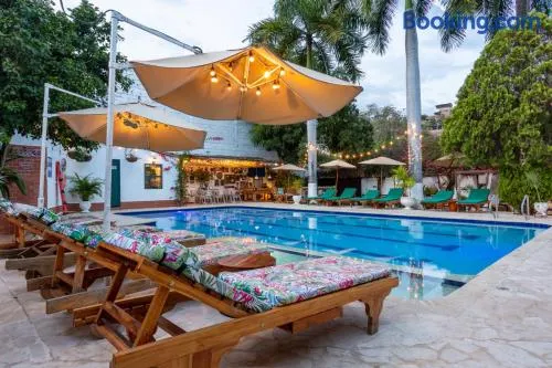 Entre Palmas Casa Hotel - Image 1