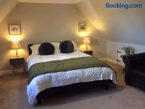 Country Studio Apartment - Image 1