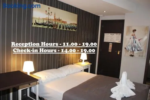 BCN Condal Hostal - Image 1