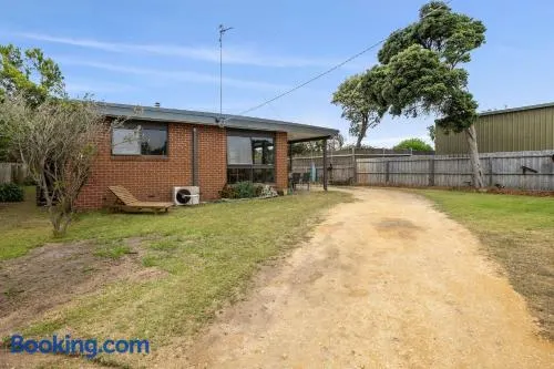 Aireys Rivermouth House - Image 1