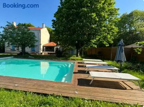 La villa Mireille , maison familiale avec piscine - Image 1