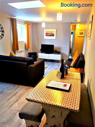 Sunflower Apartment, stylish dog-friendly two bedroom apartment near Tenby with outdoor space - Image 1