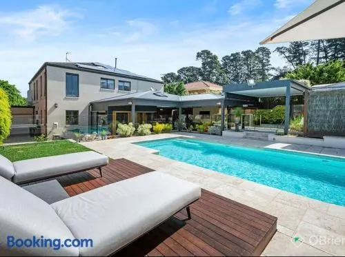 Luxury Family Holiday Rental On the Mornington Peninsula - Image 1