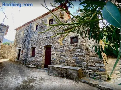 POLLY FOURNAROU tower-house - Image 1