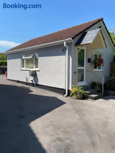 Leylands Annexe - Image 1