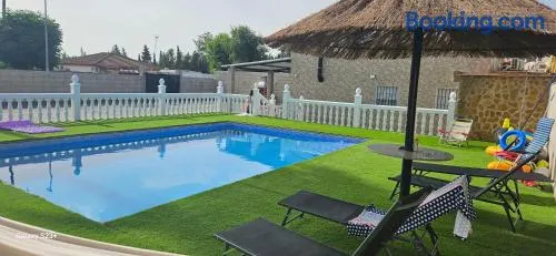 chalet El campillo - Image 1