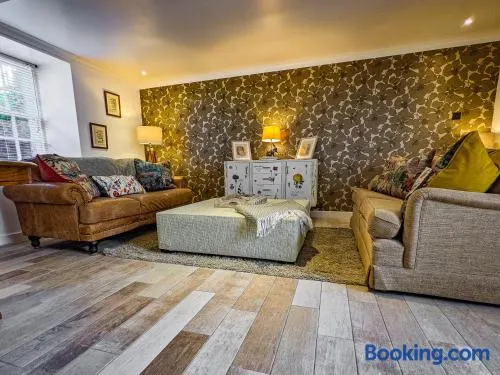 Beautiful Listed Flat with Private Garden, Birnam - Image 1