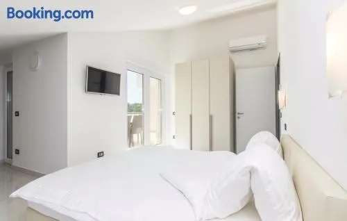 Penthouse Funtana with pool - Image 1