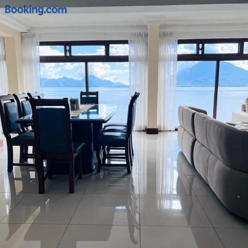 Penthouse con vistas espectaculares del Lago de Atitlán - Image 1